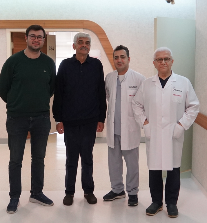 Dünyada Sınırlı Merkezde Uygulanan Yöntemle Safra Yolu Tıkanıklığına başarılı müdahale 